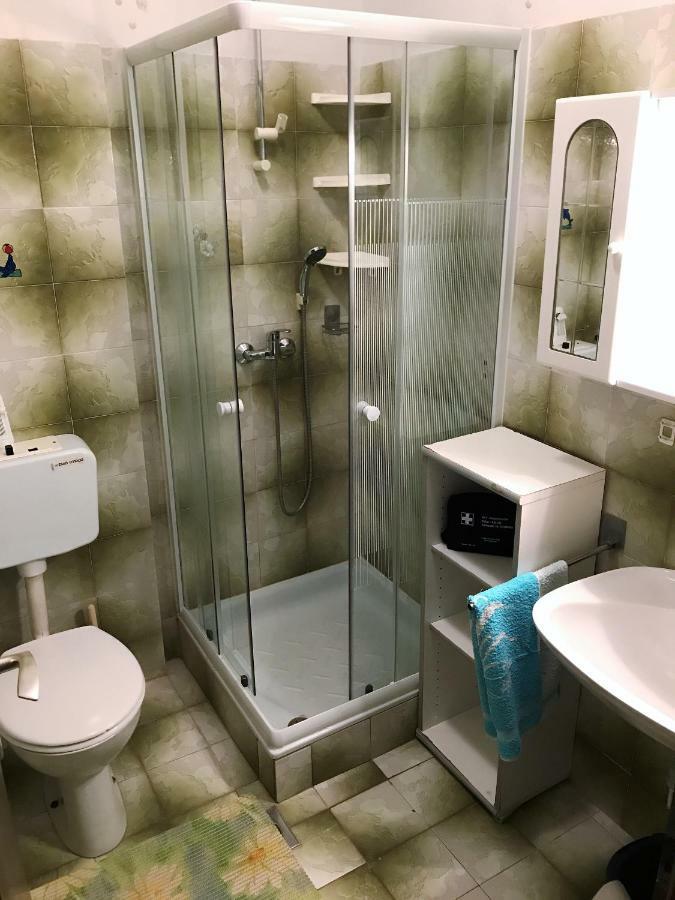 Lovrečica Apartments Markelj מראה חיצוני תמונה