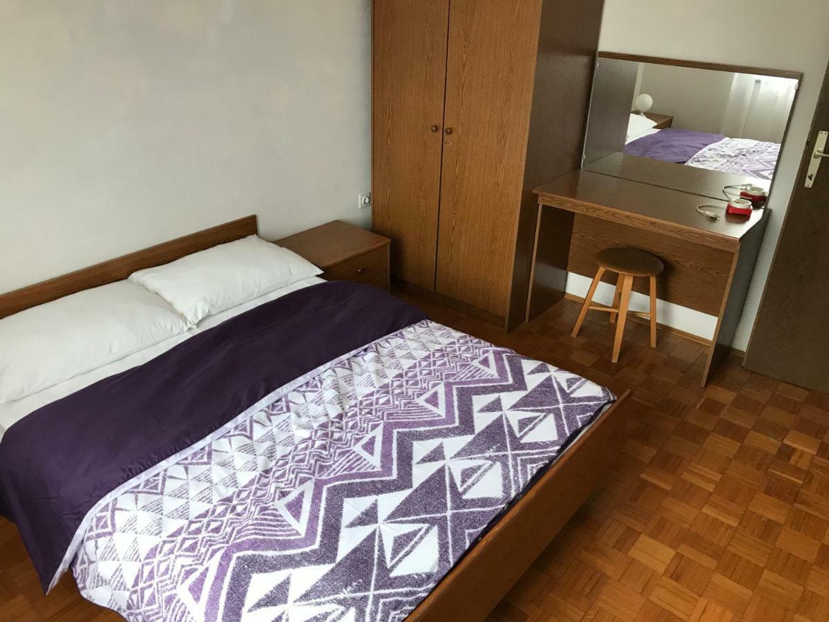 Lovrečica Apartments Markelj מראה חיצוני תמונה