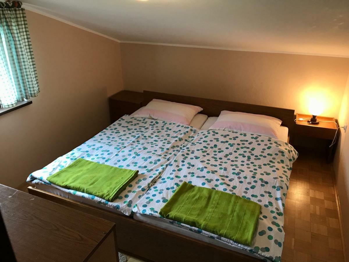 Lovrečica Apartments Markelj מראה חיצוני תמונה