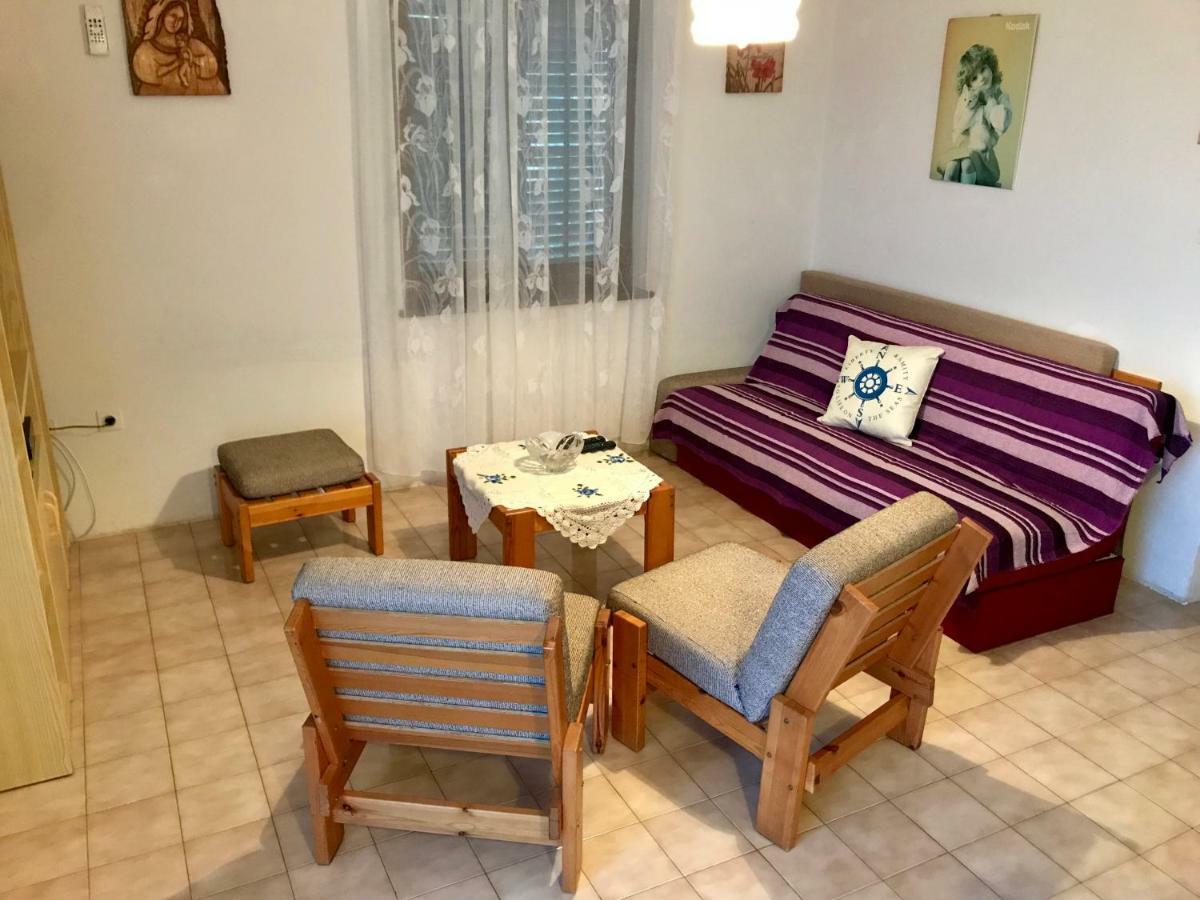 Lovrečica Apartments Markelj מראה חיצוני תמונה