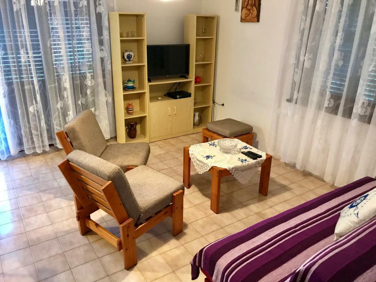 Lovrečica Apartments Markelj מראה חיצוני תמונה